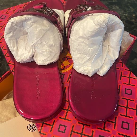 Tory Burch Miller patent soft Sandals - Picture 3 of 14